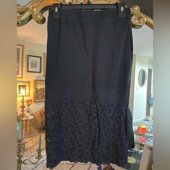 Forever 21 Dresses & Skirts - Forever 21 Black Pencil Skirt with Lace Tier